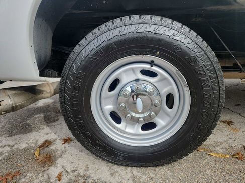 Used 2012 Ford F250 XL w/ XL Value Pkg image 15