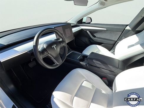 Used 2021 Tesla Model 3 Long Range image 3