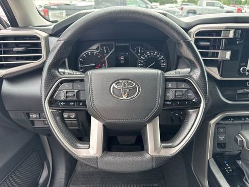 Used 2022 Toyota Tundra SR5 w/ SR5 Convenience Package RWD image 11