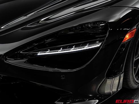 Used 2026 McLaren 750S Spider RWD image 15