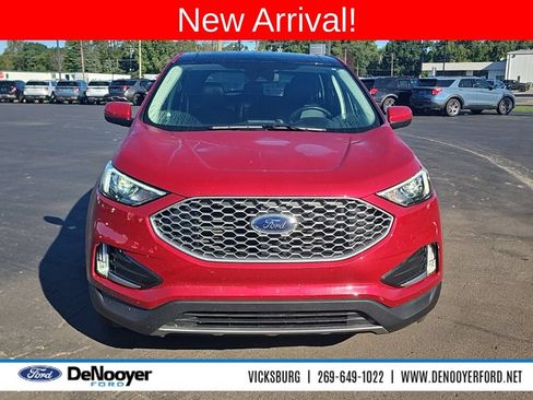 Used 2024 Ford Edge SEL w/ Convenience Package AWD/4WD image 2