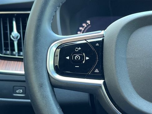 Used 2023 Volvo XC60 B5 Plus w/ Protection Package AWD/4WD image 28