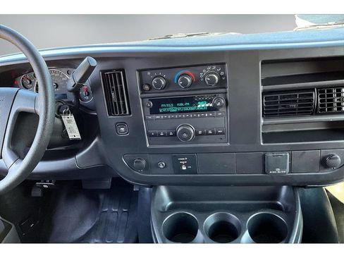 Used 2025 GMC Savana 2500 w/ Driver Convenience Package RWD image 10