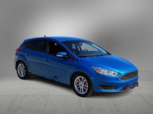 Used 2016 Ford Focus SE image 2