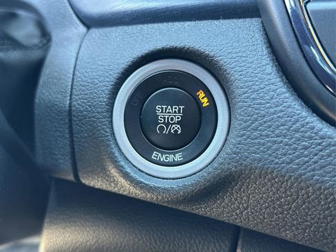 Used 2015 Chrysler 200 S w/ Comfort Group image 29