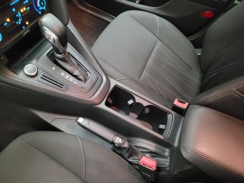 Used 2017 Ford Focus SE FWD image 26