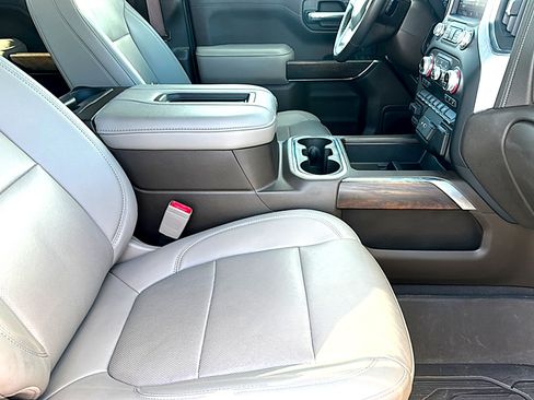 Used 2022 GMC Sierra 1500 SLT AWD/4WD image 23