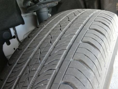Certified 2024 Ford Maverick XL FWD image 11