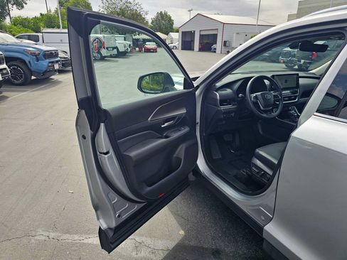 Certified 2026 Toyota Grand Highlander FWD image 21