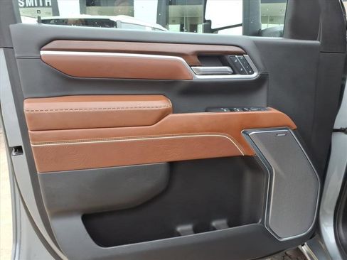 Used 2025 GMC Sierra 2500 Denali Ultimate image 19