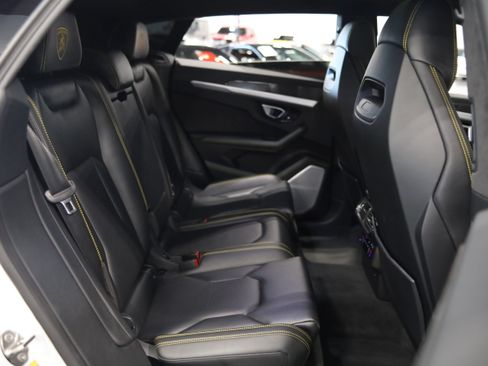 Used 2019 Lamborghini Urus AWD/4WD image 42