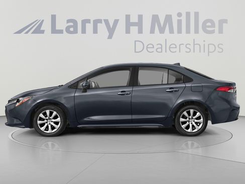 Used 2024 Toyota Corolla LE FWD image 3