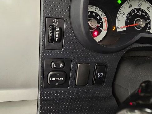 Used 2013 Toyota FJ Cruiser 4WD w/ Upgrade Pkg image 14