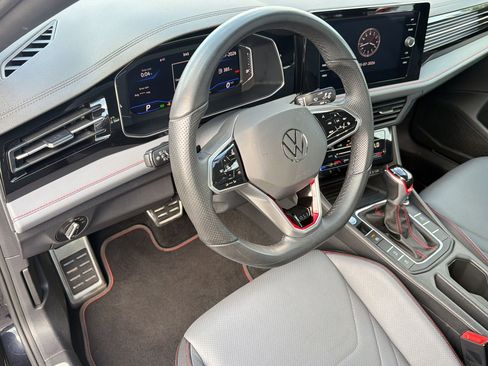 Certified 2025 Volkswagen Jetta GLI Autobahn FWD image 4