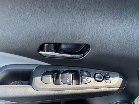 Used 2024 Nissan Kicks SR w/ SR Premium Package FWD image 15