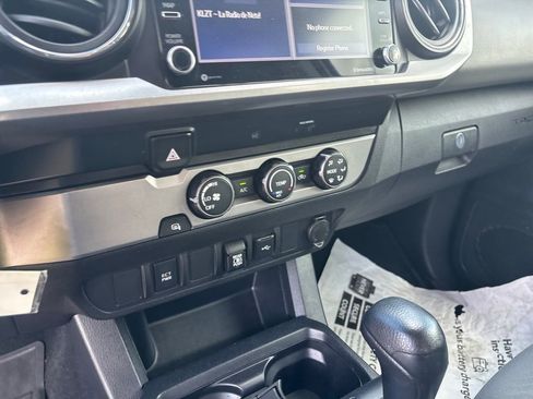 Used 2020 Toyota Tacoma SR5 RWD image 20