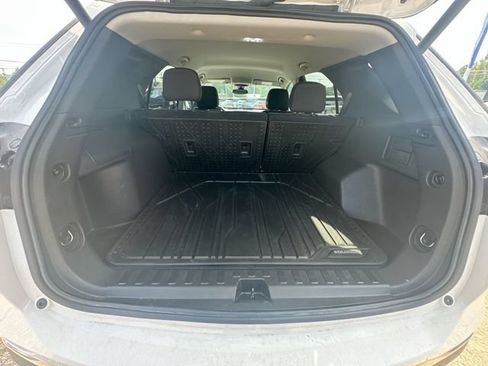 Used 2021 Chevrolet Equinox LT FWD image 29