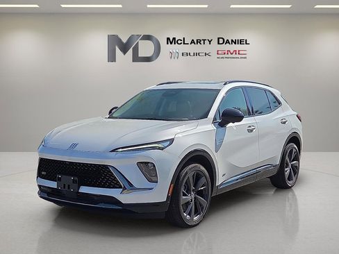 New 2025 Buick Envision Sport Touring image 2