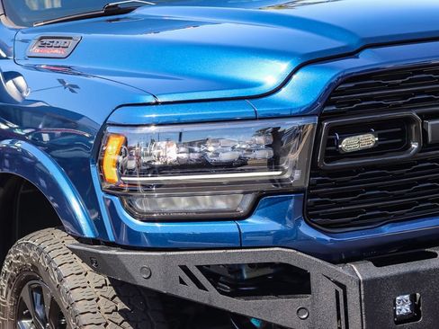 Used 2022 RAM 2500 Limited AWD/4WD image 10