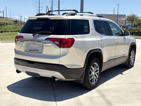 Used 2017 GMC Acadia SLT FWD image 11