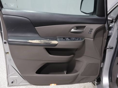 Used 2012 Honda Odyssey Touring image 11