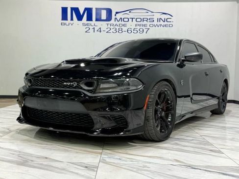 Used 2019 Dodge Charger SRT Hellcat w/ Harman/Kardon Audio Group image 2