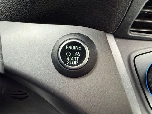 Used 2019 Ford Escape SE image 29