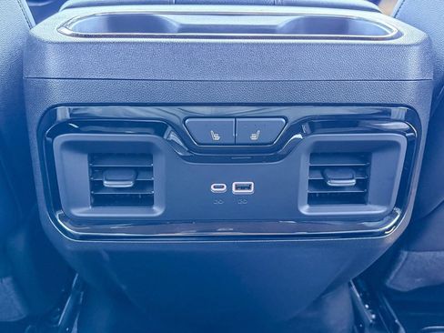 Certified 2025 GMC Sierra 2500 AT4 w/ AT4 Premium Plus Package AWD/4WD image 23