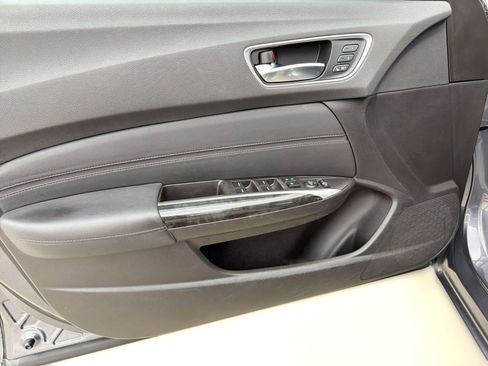 Used 2019 Acura TLX image 12