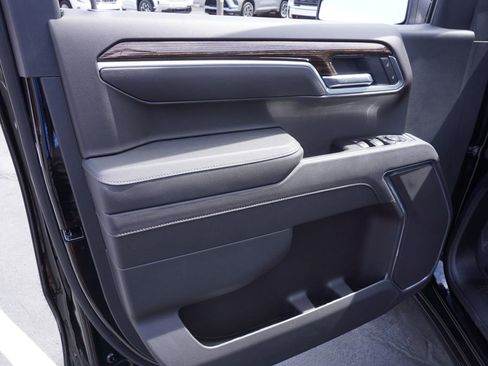 New 2026 GMC Sierra 1500 SLE w/ Preferred Package RWD image 15