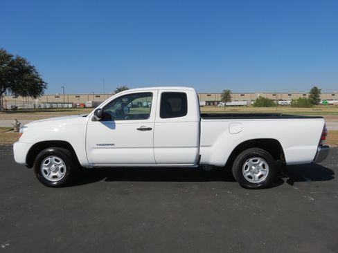 Used 2009 Toyota Tacoma 2WD Access Cab image 3