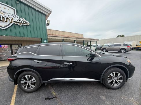 Used 2021 Nissan Murano S FWD image 2