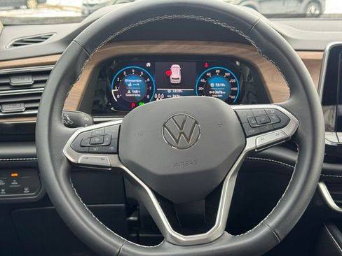 Used 2024 Volkswagen Atlas SE image 14
