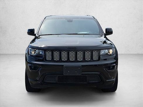 Used 2019 Jeep Grand Cherokee Altitude RWD image 2