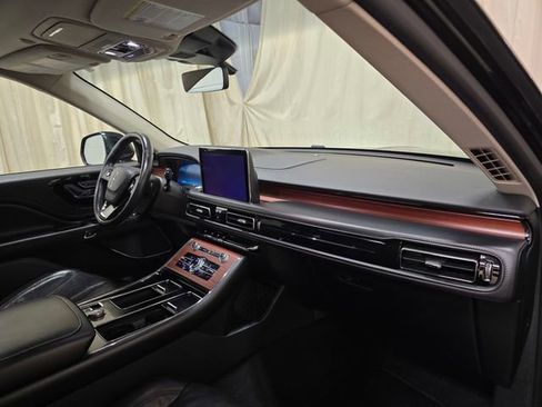 Used 2021 Lincoln Aviator Reserve w/ Equipment Group 201A AWD/4WD image 32