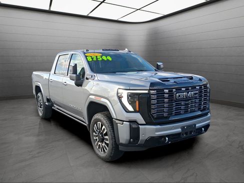 Used 2025 GMC Sierra 2500 Denali Ultimate image 7