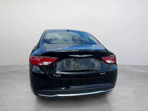 Used 2015 Chrysler 200 Limited w/ Convenience Group image 4
