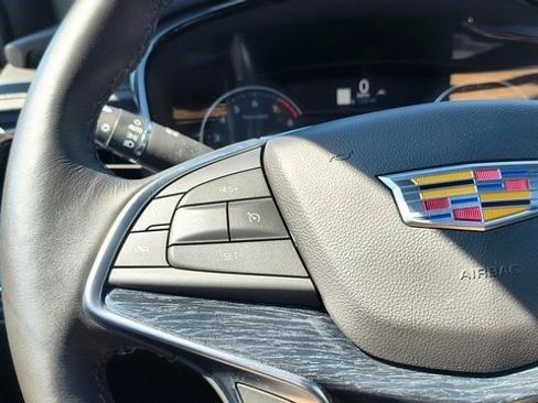 Used 2024 Cadillac XT5 Premium Luxury image 8