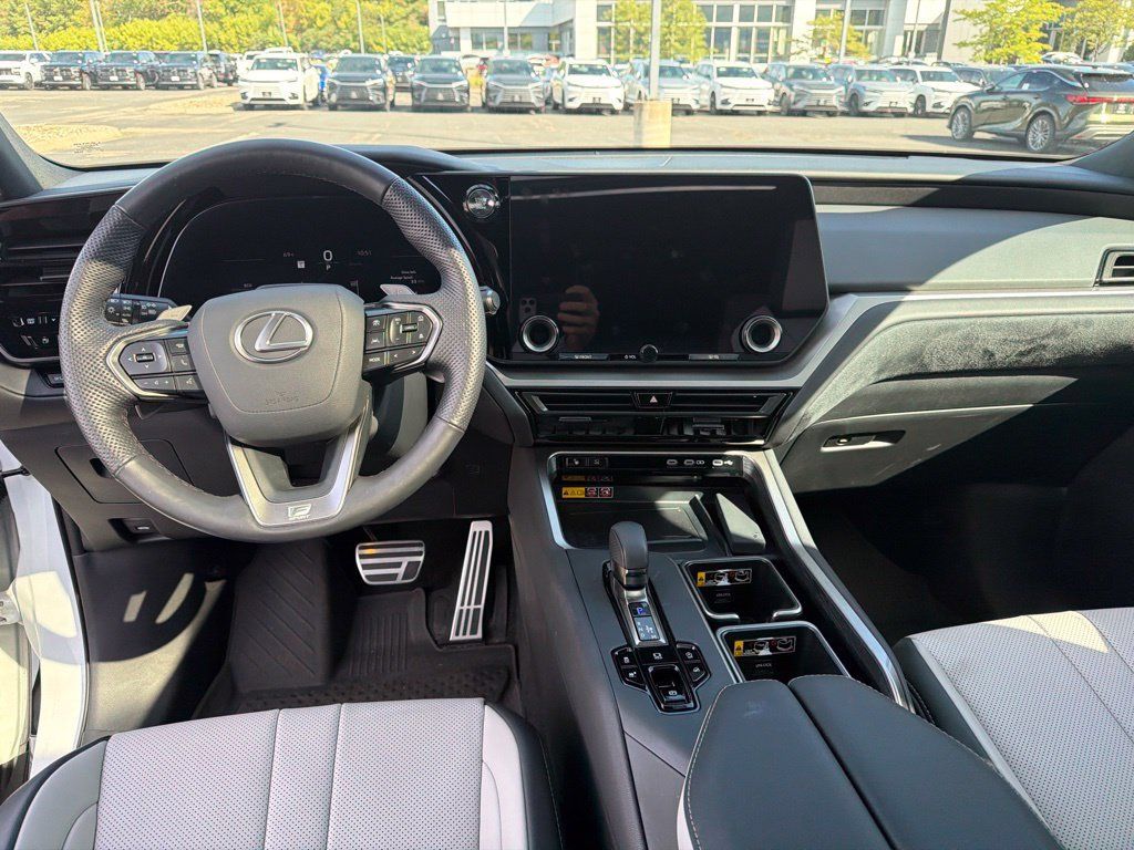 Used 2025 Lexus TX 350 AWD w/ Technology Package image 39