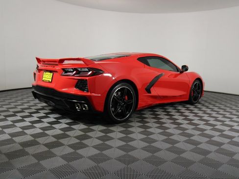 Used 2021 Chevrolet Corvette Stingray Coupe w/ Z51 Performance Package image 7