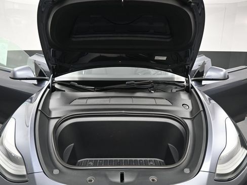 Used 2023 Tesla Model Y Long Range AWD/4WD image 38