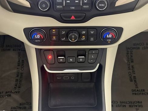 Used 2018 GMC Terrain Denali w/ Comfort Package AWD/4WD image 23