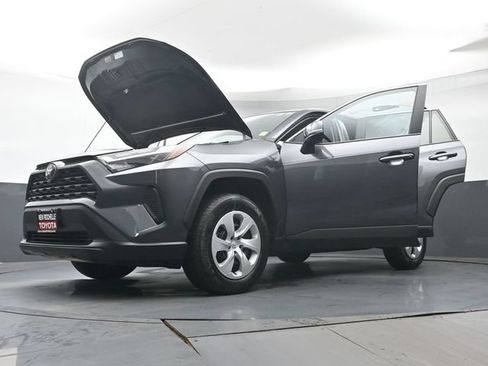 Certified 2025 Toyota RAV4 LE AWD/4WD image 44