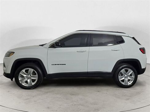 Used 2022 Jeep Compass Latitude w/ Convenience Group image 2