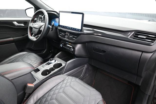 Certified 2023 Ford Escape ST-Line Elite w/ Premium Technology Package AWD/4WD image 10