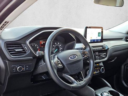 Used 2022 Ford Escape SE w/ Convenience Package FWD image 8