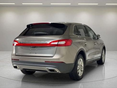 Used 2017 Lincoln MKX Reserve w/ Lincoln MKX Climate Package AWD/4WD image 3