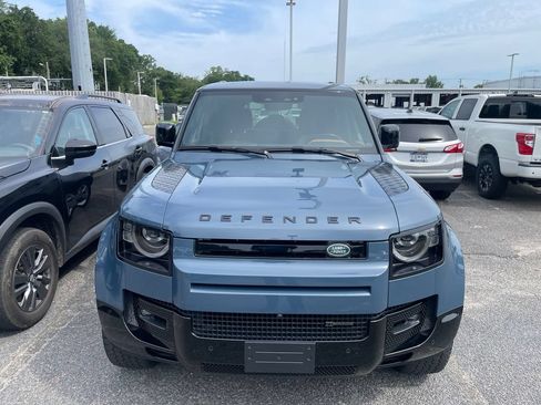 Used 2023 Land Rover Defender 110 X-Dynamic SE AWD/4WD image 2