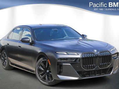 New 2025 BMW 760i xDrive