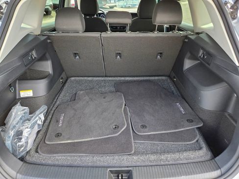 Used 2025 Volkswagen Tiguan S FWD image 12